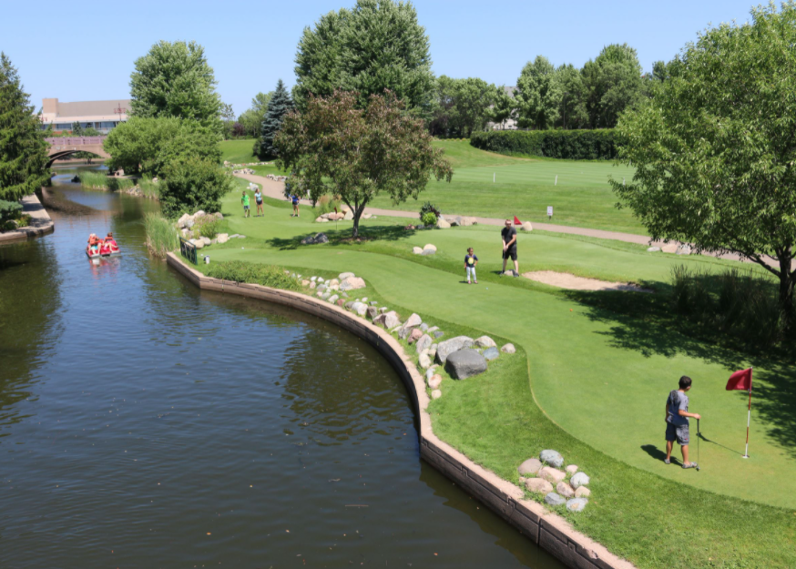 Centennial_Lakes_Park_Putting_Course,_Edina,_MN.png