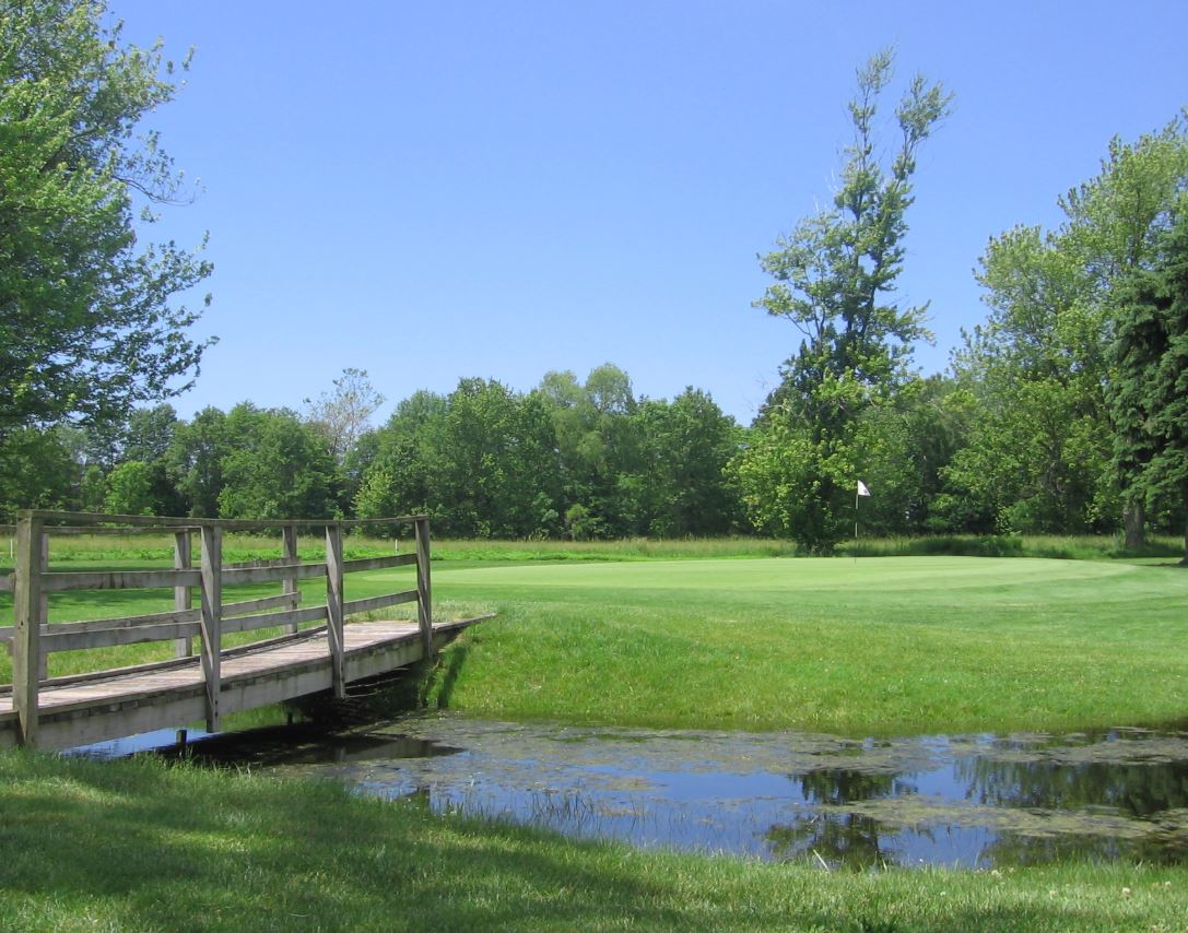 Crestview Golf Course