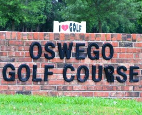 Oswego_Golf_Course,_Oswego,_Kansas_2.JPG