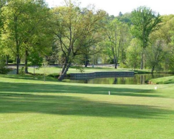 Ryland Lakes Country Club