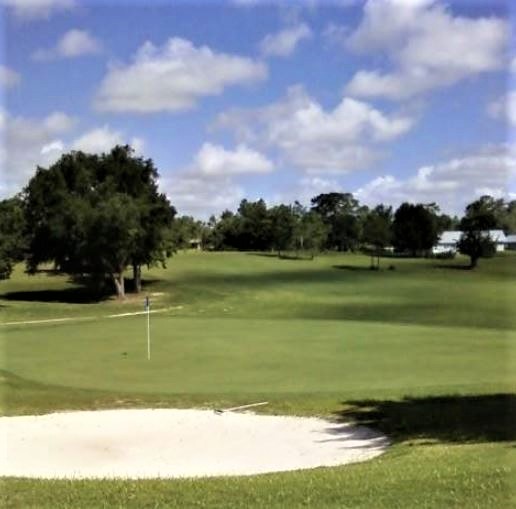 Williston Highlands Golf & Country Club, CLOSED 2015